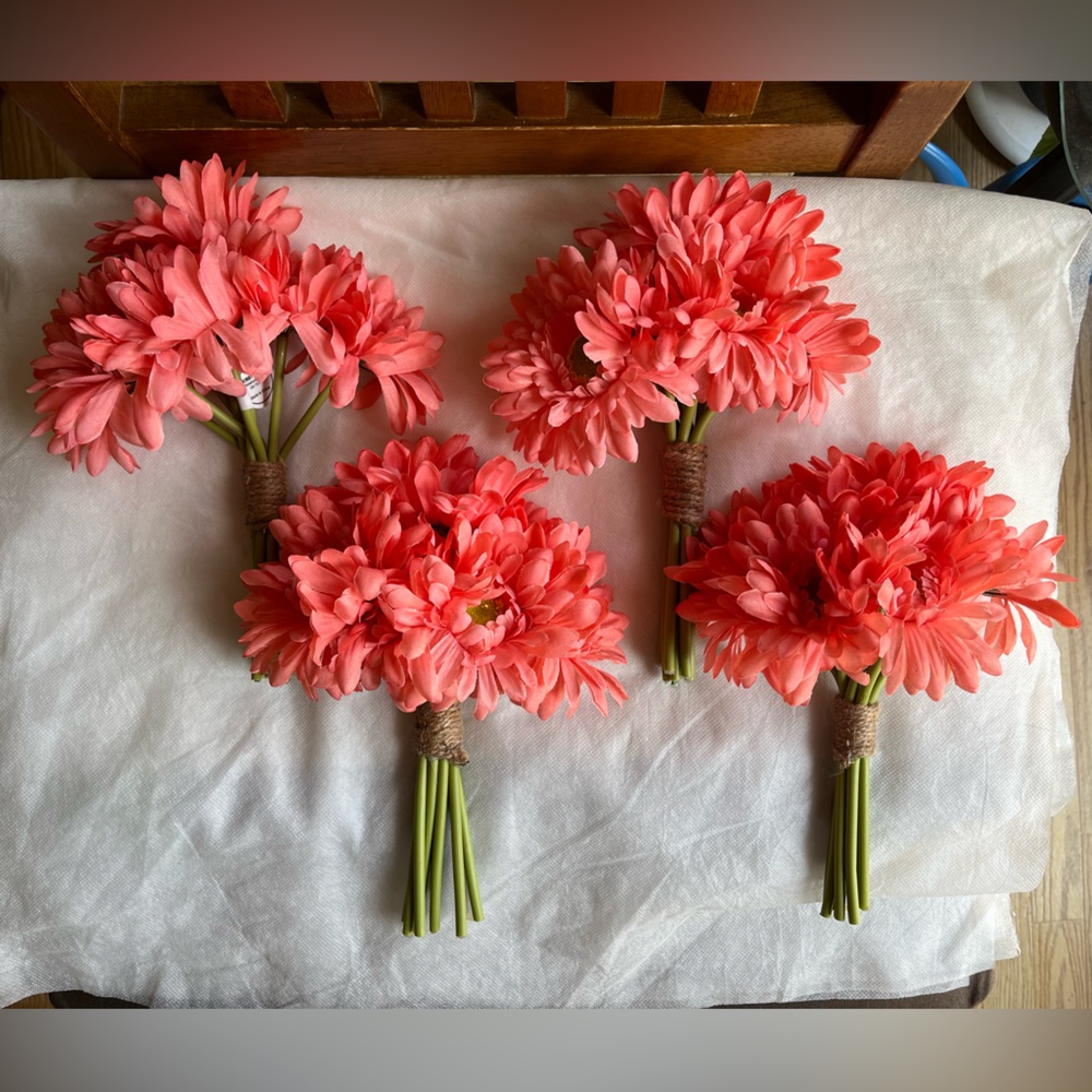 Daisy bouquets (4 bouquets)